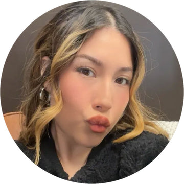 Samantha M., cat mom to Lola